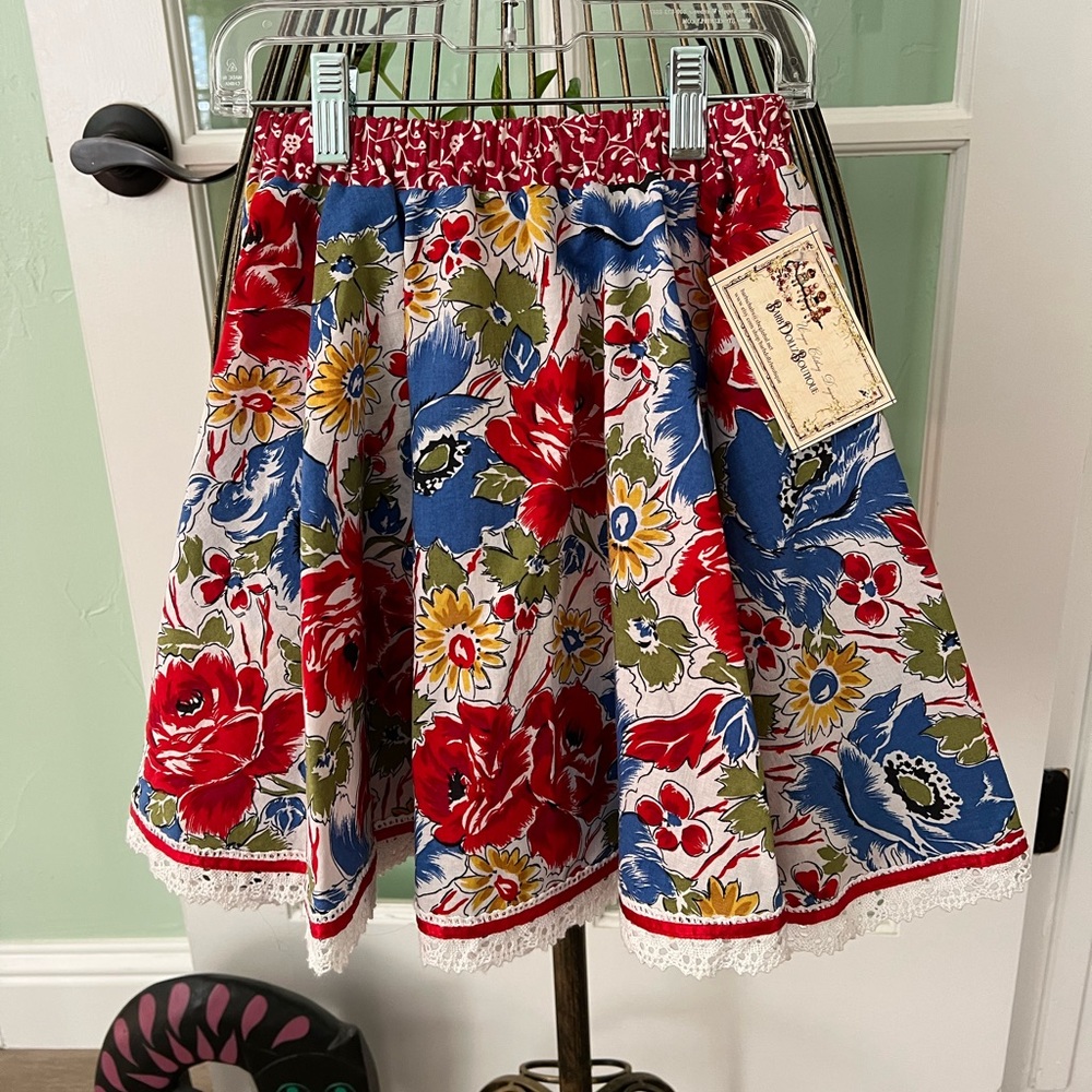New handcrafted Size 7 circle skirt